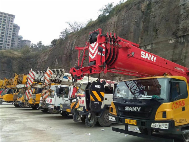 贵定县吊车出租按什么计费？台班费、单次费、里程费怎么算？